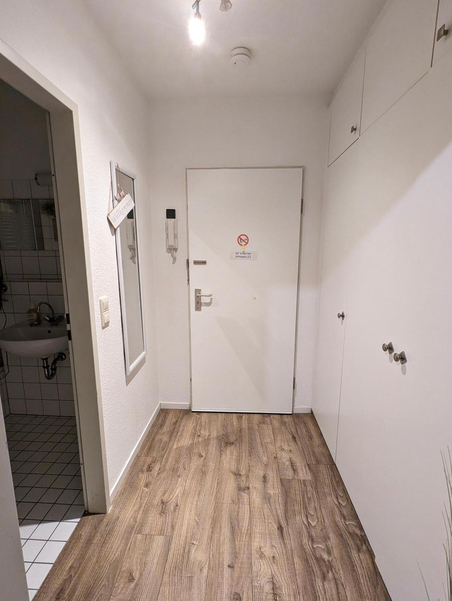 & Lift - Hoeft Apartment Wuppertal